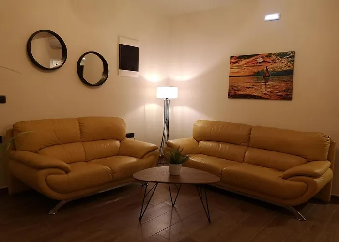 Sunny Holidays Apartment
